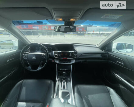 Белый Хонда Аккорд, объемом двигателя 2.4 л и пробегом 201 тыс. км за 14000 $, фото 18 на Automoto.ua
