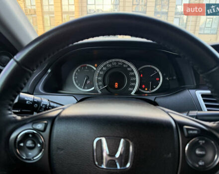 Белый Хонда Аккорд, объемом двигателя 2.4 л и пробегом 170 тыс. км за 13300 $, фото 19 на Automoto.ua