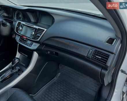 Білий Хонда Аккорд, об'ємом двигуна 2.35 л та пробігом 135 тис. км за 15300 $, фото 27 на Automoto.ua