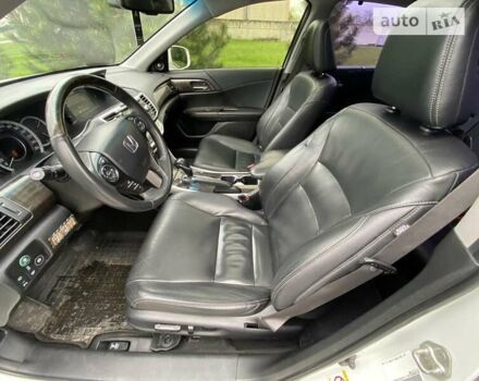 Білий Хонда Аккорд, об'ємом двигуна 3.5 л та пробігом 144 тис. км за 16500 $, фото 9 на Automoto.ua