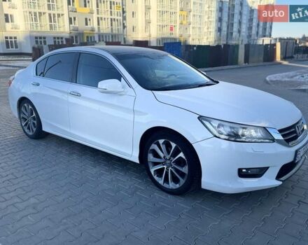 Белый Хонда Аккорд, объемом двигателя 2.36 л и пробегом 173 тыс. км за 9500 $, фото 1 на Automoto.ua