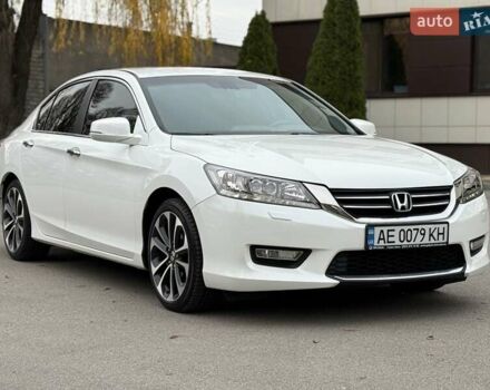 Білий Хонда Аккорд, об'ємом двигуна 2.4 л та пробігом 122 тис. км за 13500 $, фото 18 на Automoto.ua