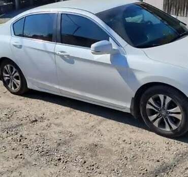 Белый Хонда Аккорд, объемом двигателя 2.36 л и пробегом 226 тыс. км за 10000 $, фото 5 на Automoto.ua