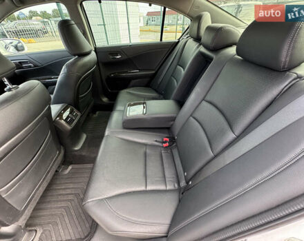 Белый Хонда Аккорд, объемом двигателя 3.5 л и пробегом 229 тыс. км за 16990 $, фото 32 на Automoto.ua