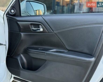 Білий Хонда Аккорд, об'ємом двигуна 2.35 л та пробігом 135 тис. км за 15300 $, фото 29 на Automoto.ua