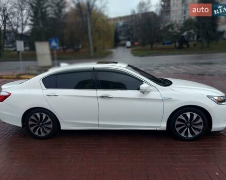 Белый Хонда Аккорд, объемом двигателя 2 л и пробегом 170 тыс. км за 12300 $, фото 1 на Automoto.ua