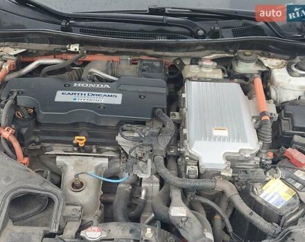 Белый Хонда Аккорд, объемом двигателя 2 л и пробегом 170 тыс. км за 12300 $, фото 4 на Automoto.ua