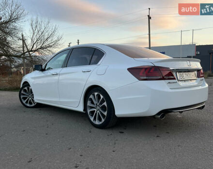 Белый Хонда Аккорд, объемом двигателя 2.35 л и пробегом 197 тыс. км за 11600 $, фото 4 на Automoto.ua