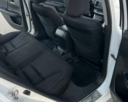 Белый Хонда Аккорд, объемом двигателя 2.35 л и пробегом 197 тыс. км за 11600 $, фото 12 на Automoto.ua