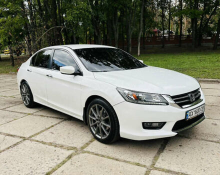 Белый Хонда Аккорд, объемом двигателя 2.4 л и пробегом 163 тыс. км за 12500 $, фото 2 на Automoto.ua