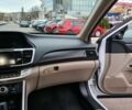 Белый Хонда Аккорд, объемом двигателя 2.4 л и пробегом 180 тыс. км за 13300 $, фото 7 на Automoto.ua