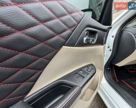 Белый Хонда Аккорд, объемом двигателя 2.36 л и пробегом 147 тыс. км за 11900 $, фото 17 на Automoto.ua