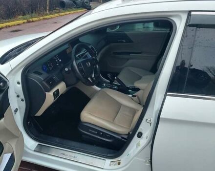 Белый Хонда Аккорд, объемом двигателя 2 л и пробегом 170 тыс. км за 12300 $, фото 8 на Automoto.ua
