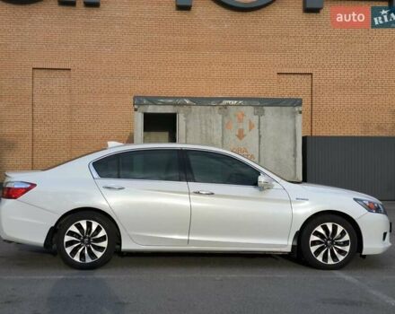 Белый Хонда Аккорд, объемом двигателя 2 л и пробегом 108 тыс. км за 15999 $, фото 6 на Automoto.ua