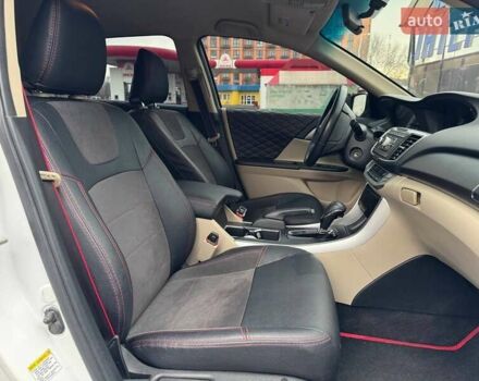 Белый Хонда Аккорд, объемом двигателя 2.36 л и пробегом 147 тыс. км за 11900 $, фото 12 на Automoto.ua