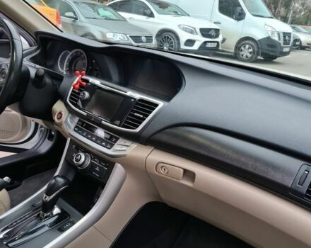 Белый Хонда Аккорд, объемом двигателя 2.4 л и пробегом 180 тыс. км за 13300 $, фото 2 на Automoto.ua