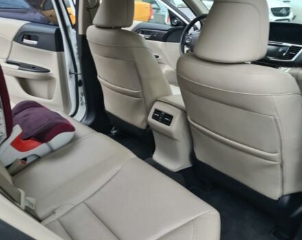 Белый Хонда Аккорд, объемом двигателя 2.4 л и пробегом 180 тыс. км за 13300 $, фото 9 на Automoto.ua