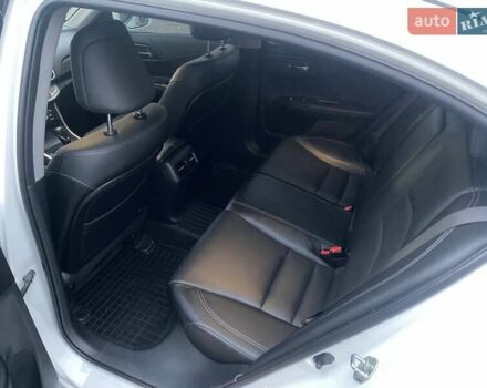 Белый Хонда Аккорд, объемом двигателя 2.36 л и пробегом 130 тыс. км за 15900 $, фото 10 на Automoto.ua