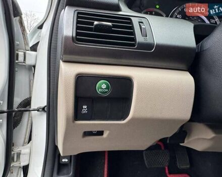 Белый Хонда Аккорд, объемом двигателя 2.36 л и пробегом 147 тыс. км за 11900 $, фото 19 на Automoto.ua