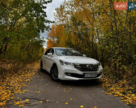 Білий Хонда Аккорд, об'ємом двигуна 2.36 л та пробігом 238 тис. км за 15500 $, фото 6 на Automoto.ua