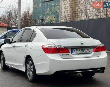Белый Хонда Аккорд, объемом двигателя 2.36 л и пробегом 147 тыс. км за 11900 $, фото 4 на Automoto.ua