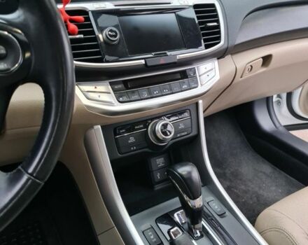 Белый Хонда Аккорд, объемом двигателя 2.4 л и пробегом 180 тыс. км за 13300 $, фото 3 на Automoto.ua