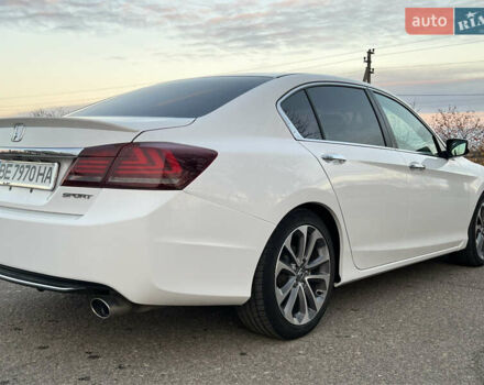 Белый Хонда Аккорд, объемом двигателя 2.35 л и пробегом 197 тыс. км за 11600 $, фото 10 на Automoto.ua