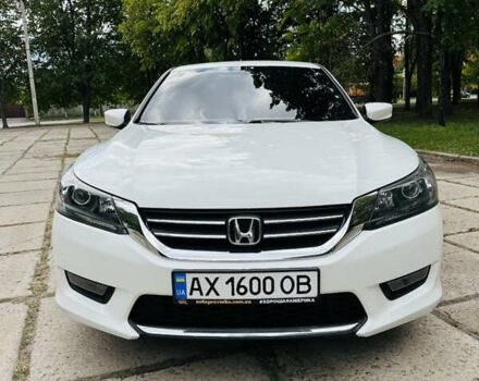Белый Хонда Аккорд, объемом двигателя 2.4 л и пробегом 163 тыс. км за 12500 $, фото 1 на Automoto.ua