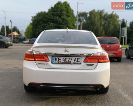 Белый Хонда Аккорд, объемом двигателя 2 л и пробегом 108 тыс. км за 15999 $, фото 4 на Automoto.ua