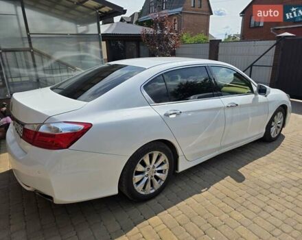 Білий Хонда Аккорд, об'ємом двигуна 2.4 л та пробігом 150 тис. км за 16000 $, фото 8 на Automoto.ua