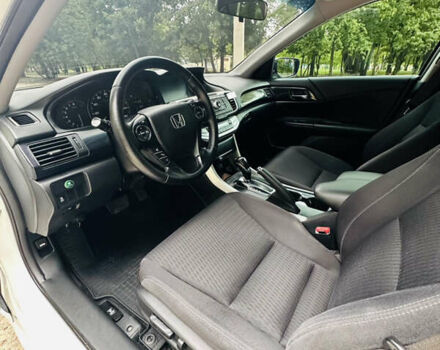 Белый Хонда Аккорд, объемом двигателя 2.4 л и пробегом 163 тыс. км за 12500 $, фото 17 на Automoto.ua