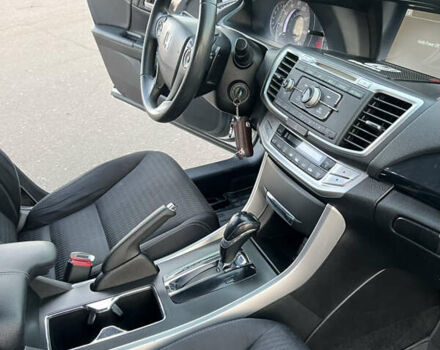 Белый Хонда Аккорд, объемом двигателя 2.35 л и пробегом 197 тыс. км за 11600 $, фото 14 на Automoto.ua