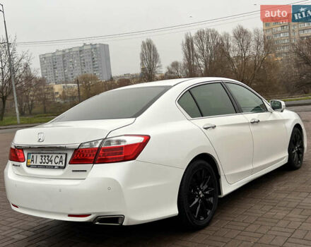 Білий Хонда Аккорд, об'ємом двигуна 2.4 л та пробігом 175 тис. км за 14700 $, фото 5 на Automoto.ua