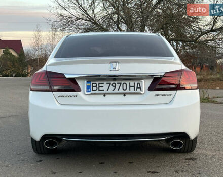 Белый Хонда Аккорд, объемом двигателя 2.35 л и пробегом 197 тыс. км за 11600 $, фото 3 на Automoto.ua