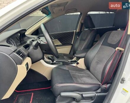 Белый Хонда Аккорд, объемом двигателя 2.36 л и пробегом 147 тыс. км за 11900 $, фото 9 на Automoto.ua