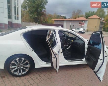 Хонда Аккорд 2015 в Каменское - Днепродзержинск на Automoto.ua Белый Хонда Аккорд, объемом двигателя 2.36 л и пробегом 204 тыс. км за 12500 $, фото 1 на Automoto.ua