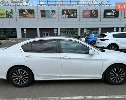 Белый Хонда Аккорд, объемом двигателя 2.36 л и пробегом 108 тыс. км за 11000 $, фото 1 на Automoto.ua