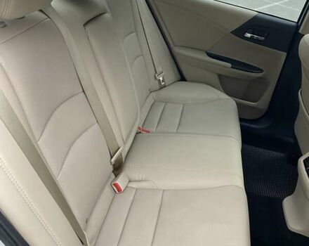 Білий Хонда Аккорд, об'ємом двигуна 2.35 л та пробігом 159 тис. км за 15000 $, фото 8 на Automoto.ua