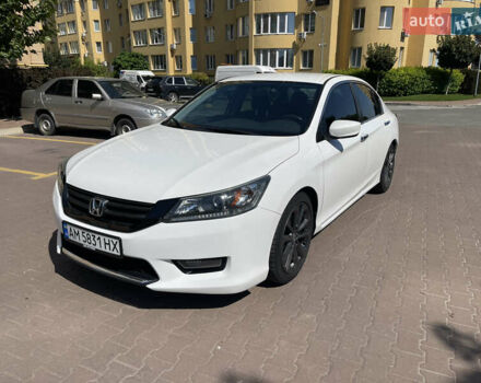 Белый Хонда Аккорд, объемом двигателя 2.4 л и пробегом 180 тыс. км за 11800 $, фото 4 на Automoto.ua