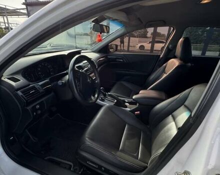Білий Хонда Аккорд, об'ємом двигуна 2.4 л та пробігом 128 тис. км за 11500 $, фото 12 на Automoto.ua