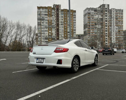 Белый Хонда Аккорд, объемом двигателя 2.36 л и пробегом 180 тыс. км за 13000 $, фото 4 на Automoto.ua