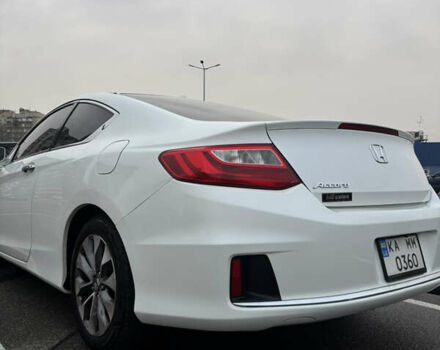 Белый Хонда Аккорд, объемом двигателя 2.36 л и пробегом 180 тыс. км за 13000 $, фото 20 на Automoto.ua