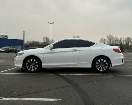 Белый Хонда Аккорд, объемом двигателя 2.36 л и пробегом 180 тыс. км за 13000 $, фото 7 на Automoto.ua