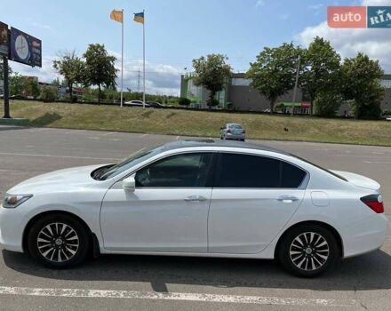 Белый Хонда Аккорд, объемом двигателя 2.36 л и пробегом 108 тыс. км за 11000 $, фото 9 на Automoto.ua