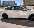 Белый Хонда Аккорд, объемом двигателя 2.4 л и пробегом 290 тыс. км за 9500 $, фото 7 на Automoto.ua