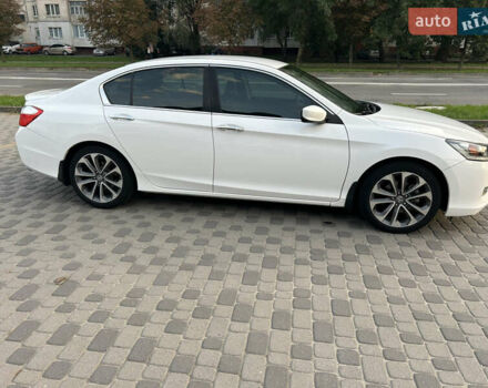 Белый Хонда Аккорд, объемом двигателя 2.4 л и пробегом 146 тыс. км за 12750 $, фото 8 на Automoto.ua