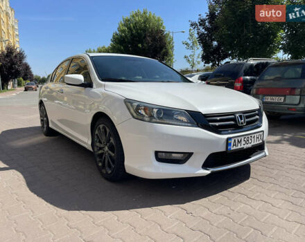 Белый Хонда Аккорд, объемом двигателя 2.4 л и пробегом 180 тыс. км за 11800 $, фото 1 на Automoto.ua