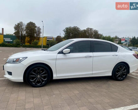 Белый Хонда Аккорд, объемом двигателя 2.36 л и пробегом 190 тыс. км за 11000 $, фото 7 на Automoto.ua