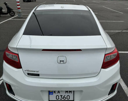 Белый Хонда Аккорд, объемом двигателя 2.36 л и пробегом 180 тыс. км за 13000 $, фото 18 на Automoto.ua