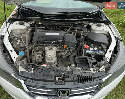 Белый Хонда Аккорд, объемом двигателя 2.36 л и пробегом 115 тыс. км за 12600 $, фото 9 на Automoto.ua